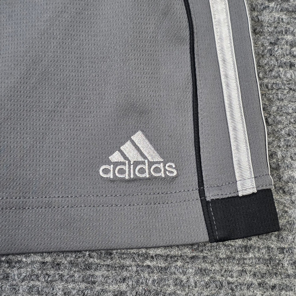 Adidas Mesh Athletic Shorts Boy's Size L 14/16 Gray White Stripes Regular Fit - Picture 5 of 8